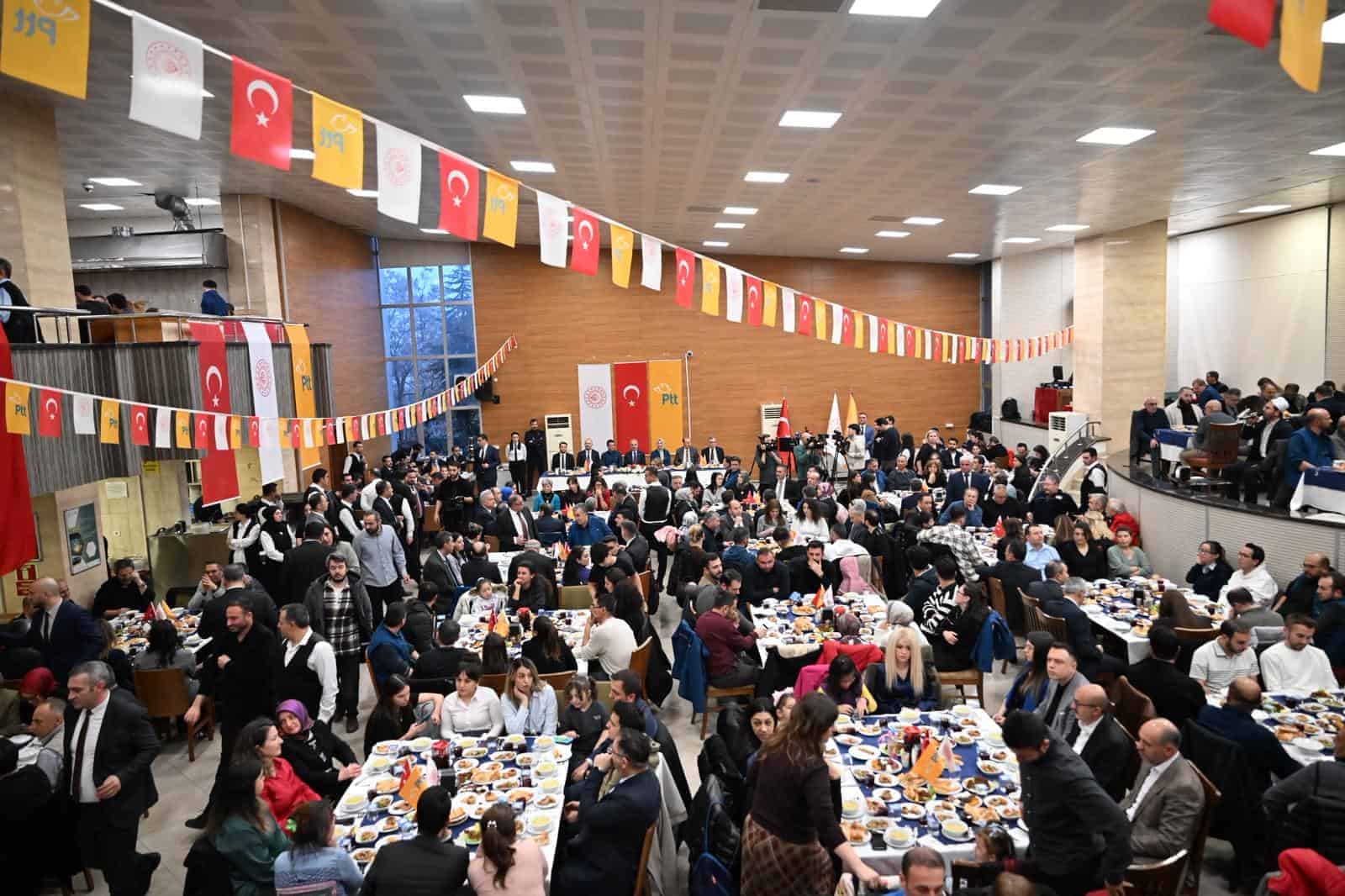 Bakan Uraloğlu: PTT, Yenilikçi Projeler ve Geniş Altyapısıyla Sektöre Değer Katıyor