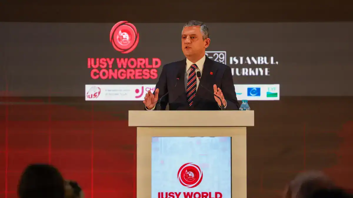 Başkan Ayşegül Ovalıoğlu, Gençlik Birliği Kongresi’nde Dayanışma ve Demokrasi Mesajı Verdi