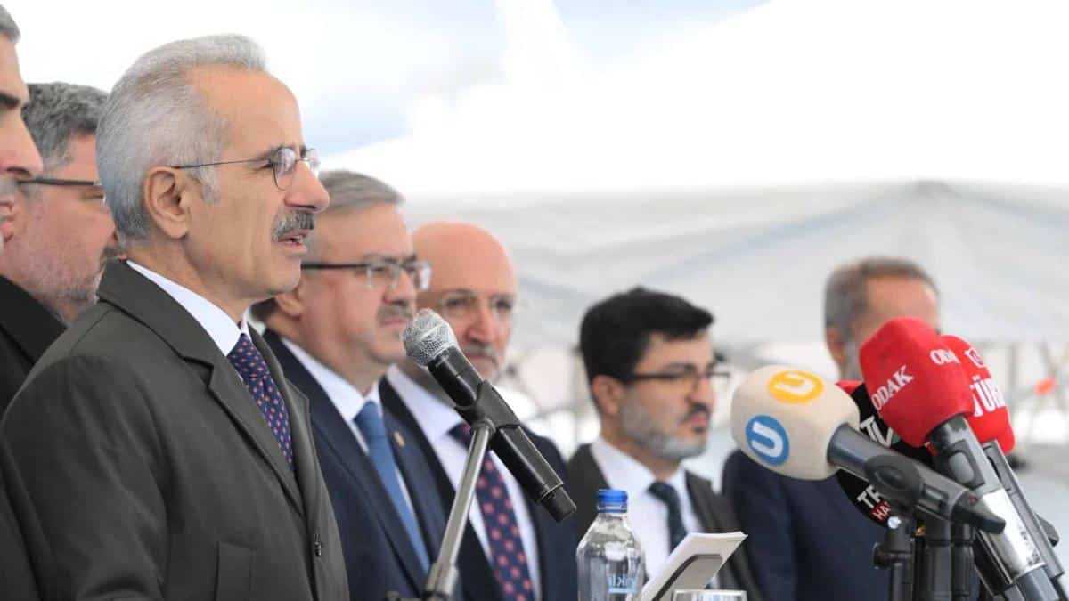 Ankara-İzmir Yüksek Hızlı Tren Hattı, Bölge Ekonomisine ve Ulaşımına Yeni Bir Soluk Getirecek