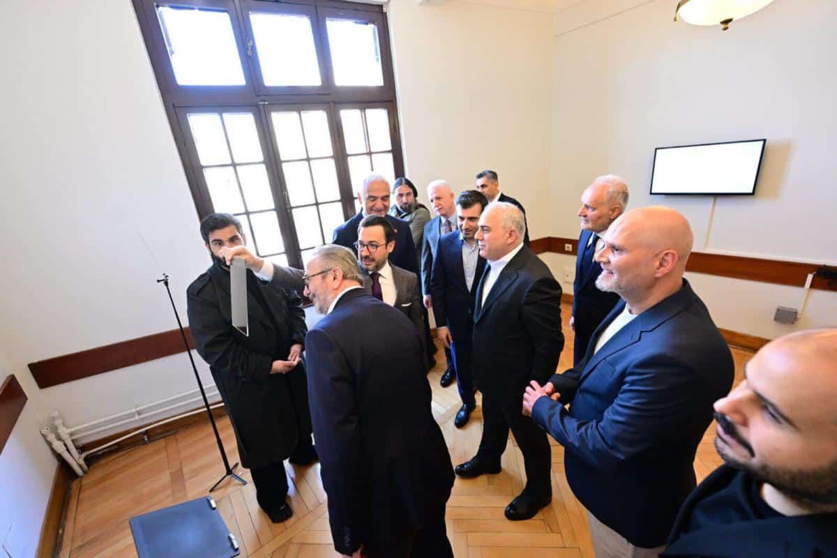 ArtıKÜME 2025 ve ODAK Sergileri Karaköy Palas’ta Sanatseverlerle Buluştu