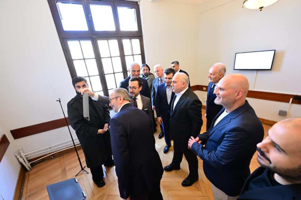 ArtıKÜME 2025 ve ODAK Sergileri Karaköy Palas’ta Sanatseverlerle Buluştu