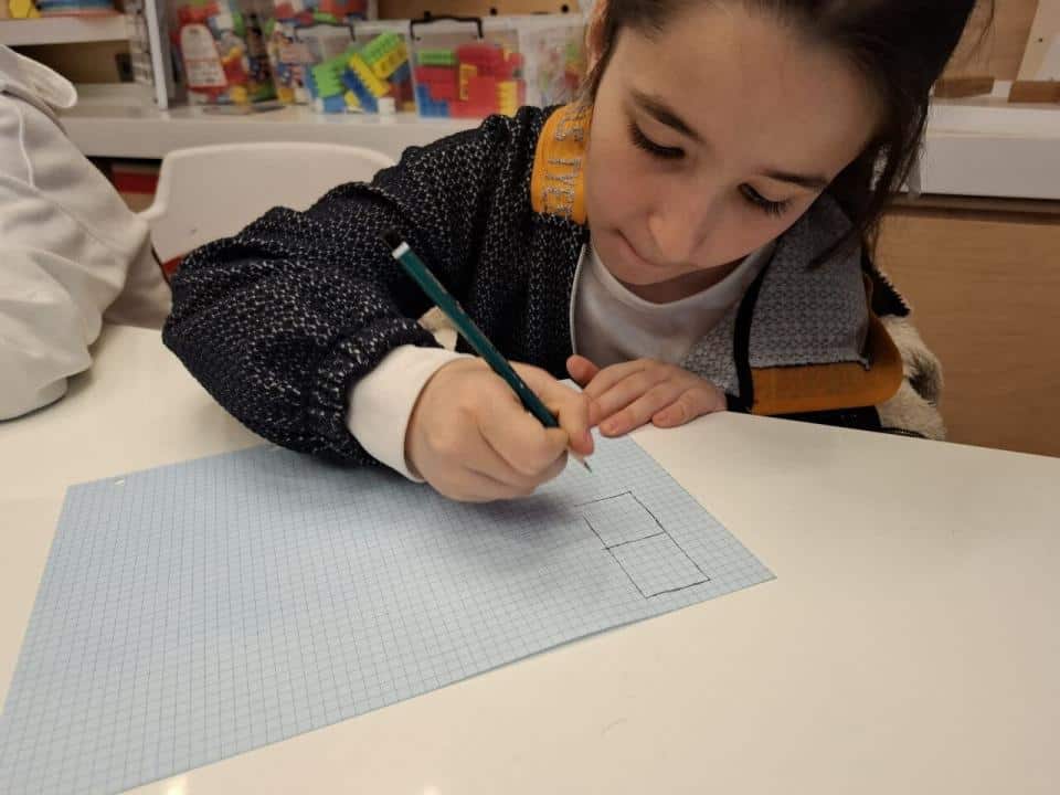 Fatih’te Hafta Sonu Atölyeleriyle Öğrencilerin Üretim ve Düşünme Becerileri Gelişiyor