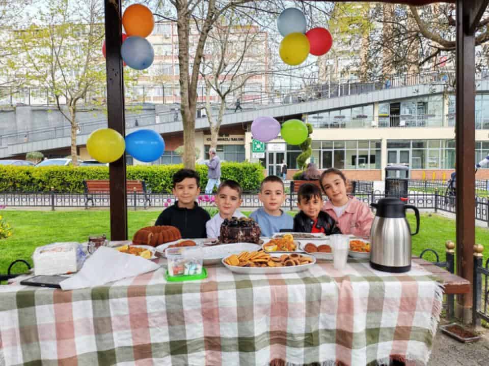 Fatih'te Yaşam Merkezleri Yaz Aylarına Hazırlanırken Vatandaşlardan Yoğun İlgi Görüyor