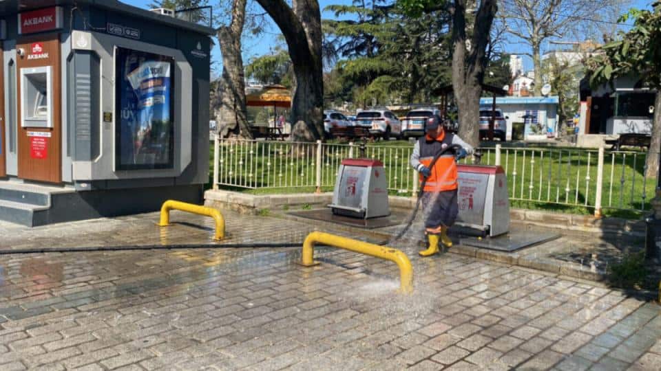 Fatih’te Temizlik Ekiplerinden 7/24 Kesintisiz Çevre ve Hijyen Hizmeti