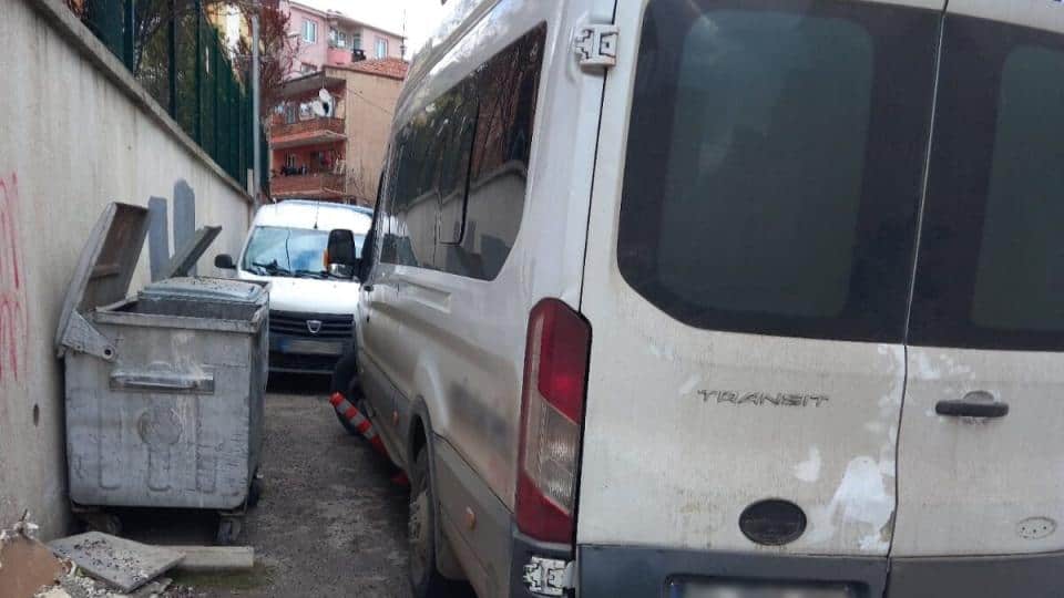 Pendik’te Hatalı Park, Yer Altı Çöp Toplama Hizmetini Zorluyor