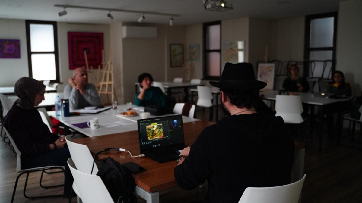 Ayvansaray’da Modern Sanat ve Manifestolar Semineri Katılımcılara Farklı Perspektifler Sundu