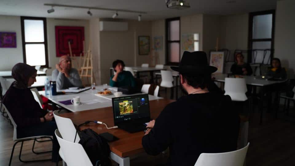 Ayvansaray’da Modern Sanat ve Manifestolar Semineri Katılımcılara Farklı Perspektifler Sundu