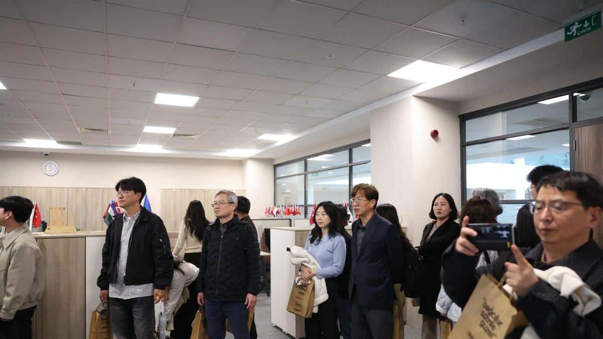 Bağcılar Belediyesi’nde Koreli Heyete, 97 Yaşındaki Kore Gazisi Haydar Duman’dan Sürpriz Karşılama