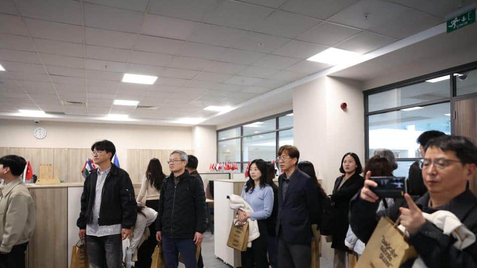 Bağcılar Belediyesi’nde Koreli Heyete, 97 Yaşındaki Kore Gazisi Haydar Duman’dan Sürpriz Karşılama