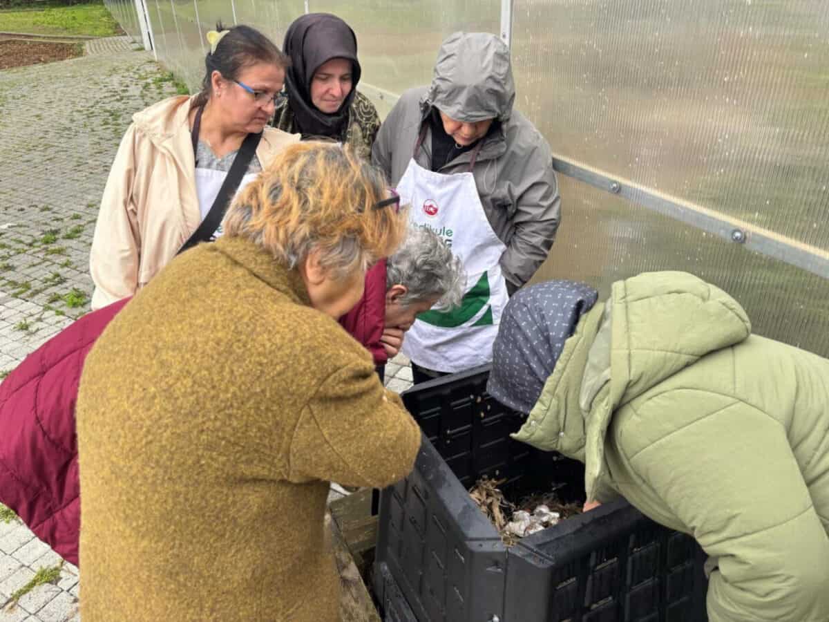 Yedikule Bahçe’de Kompost Atölyesi ile Organik Atıklar Toprağa Kazandırılıyor