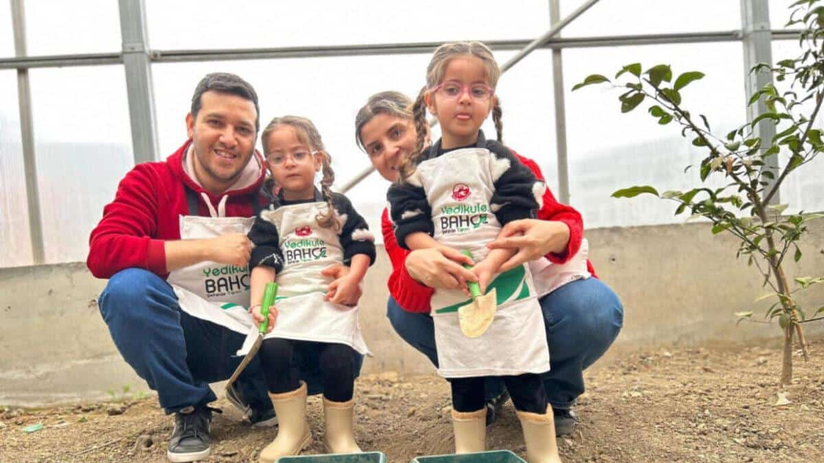 Yedikule Bahçe’de Minik Çiftçiler Tohum Ekimiyle Doğayla Buluştu